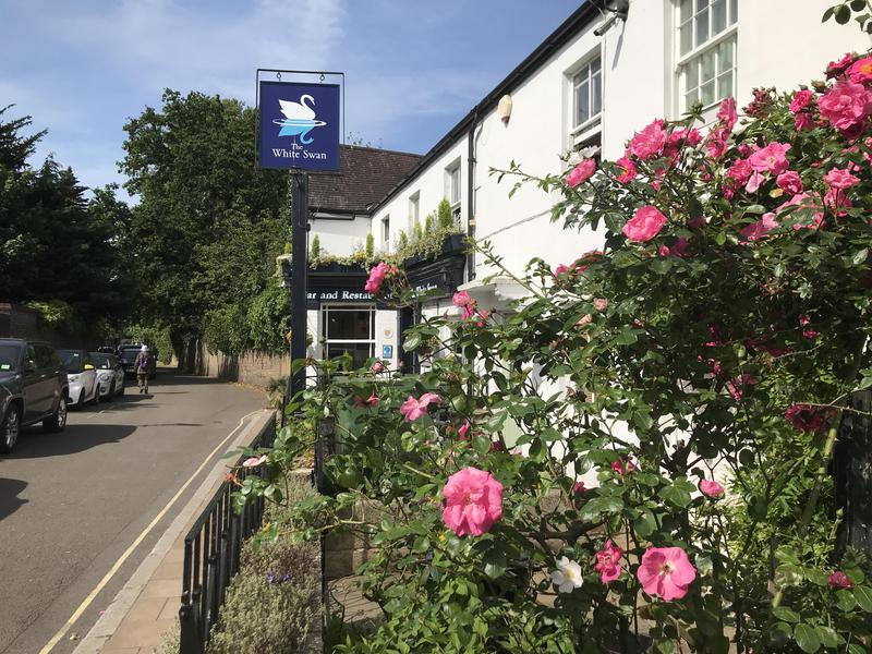 Mays Cleaning Services, Thames Ditton (KT7 0EW) Approved Window