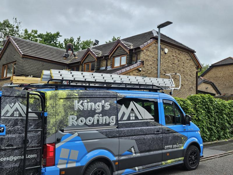 Kings Roofing logo