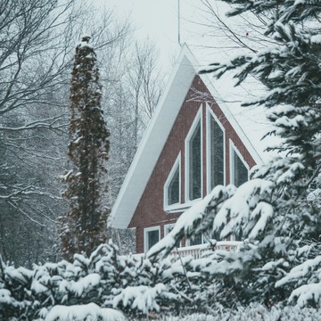 How to Prepare Your Home for Winter: A Seasonal Maintenance Checklist for UK Homeowners