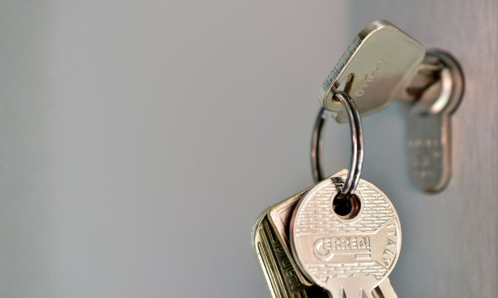 how to change a lock