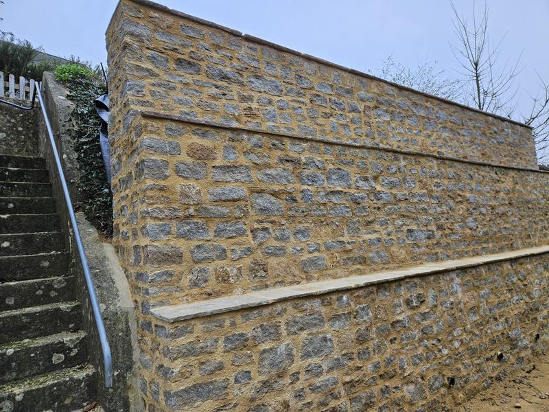 Dave Fewell Stonework logo