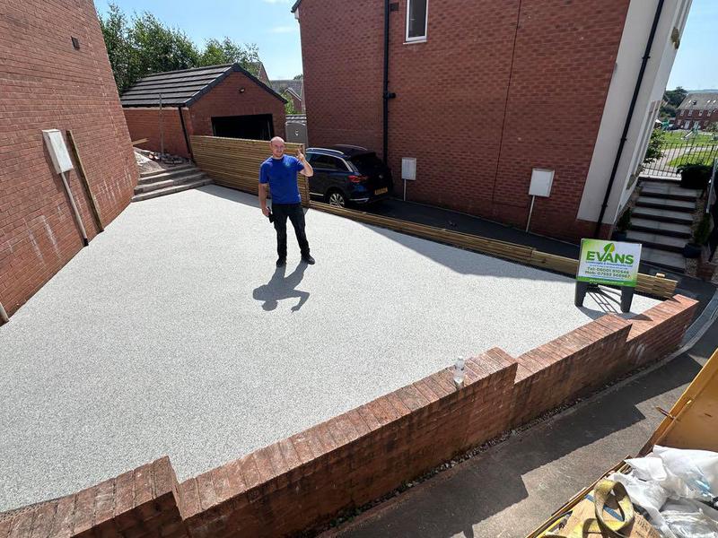 Evans Landscapes & Groundworks Ltd logo