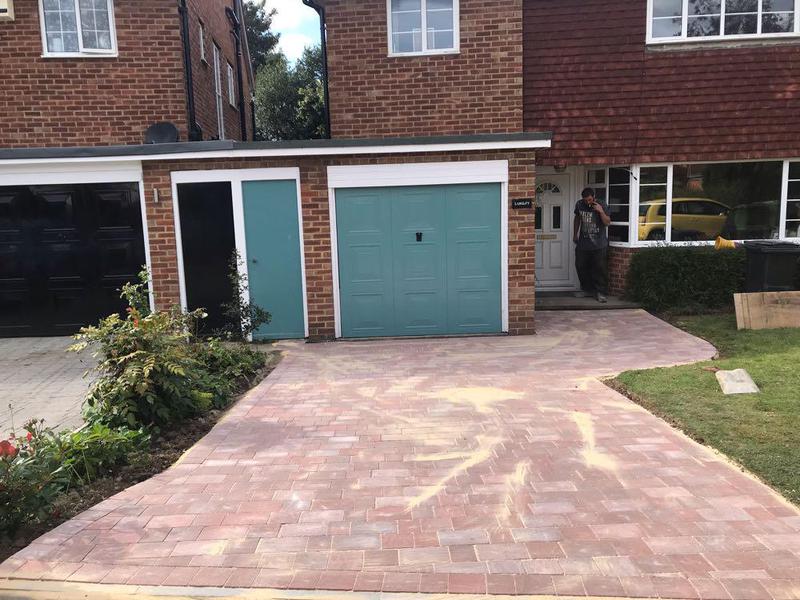 Pro-right Paving logo