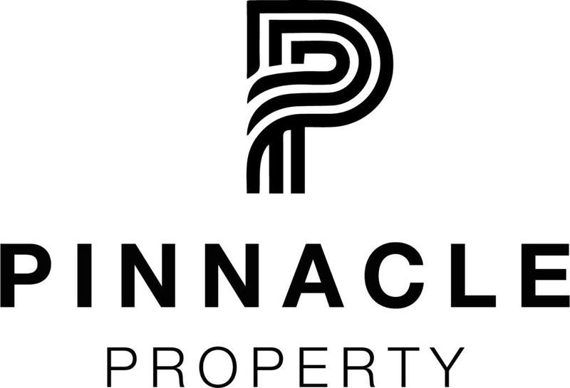 Pinnacle Roofing logo