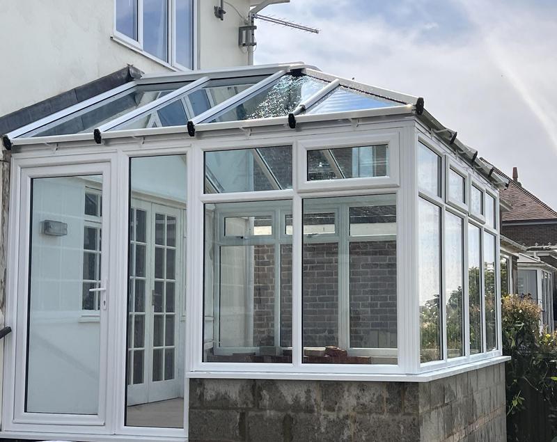 Starlight Glazing logo