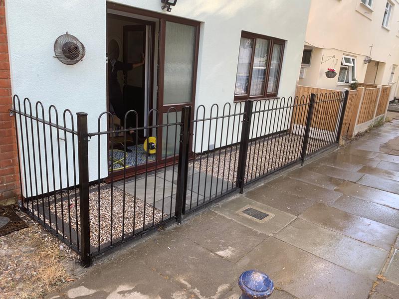 Grant Fencing and Landscaping, Basildon (SS13 3NH) Approved Fencing